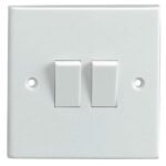 Mr Gadget's Solutions 2 GANG 2 WAY DOUBLE LIGHT SWITCH WHITE PLASTIC 10 AMP SINGLE PLATE