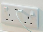 Double 2 Gang Plug Electric Socket & Back Box Pattress 13A, 2 USB Outlet Ports