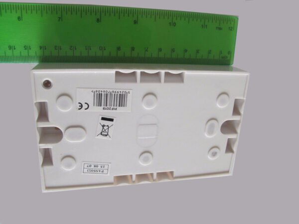 Double 2 Gang Plug Electric Socket & Back Box Pattress 13A, 2 USB Outlet Ports