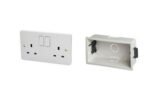2 Gang UK 3Pin Plug Double Wall Electrical Switch Socket Dry Lining Back Box SET